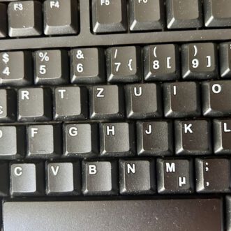 Die alte weisse Frau regt sich auf